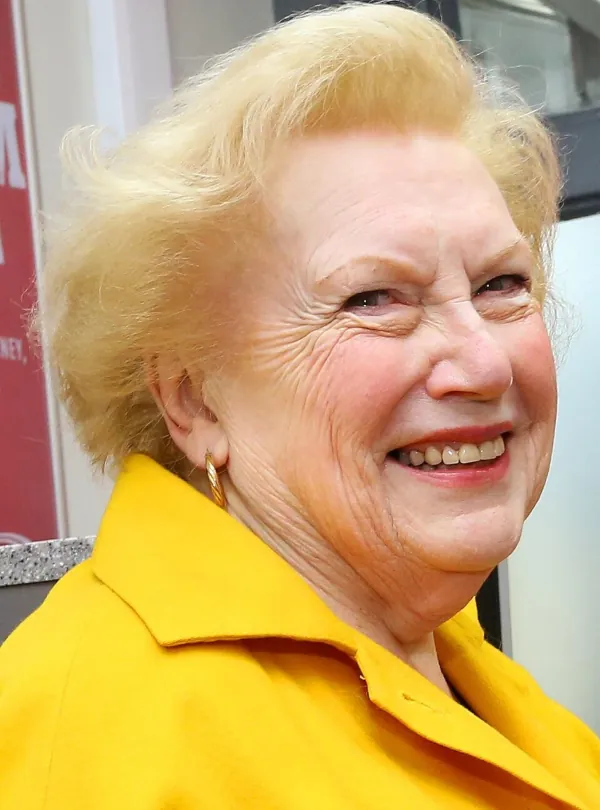 Image: Photograph of Denise Robertson